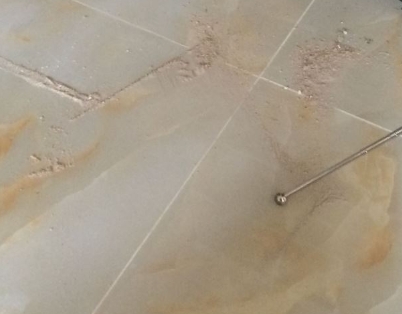 广宁瓷砖空鼓维修公司分享粘合剂选择不当在瓷砖铺贴过程中可能导致以下问题